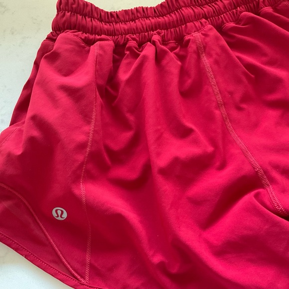 Lululemon dark red hotty hot short inseam 4.0 inch HR size 4 - Picture 6 of 8